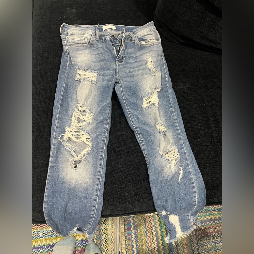 Ripped skinny jeans